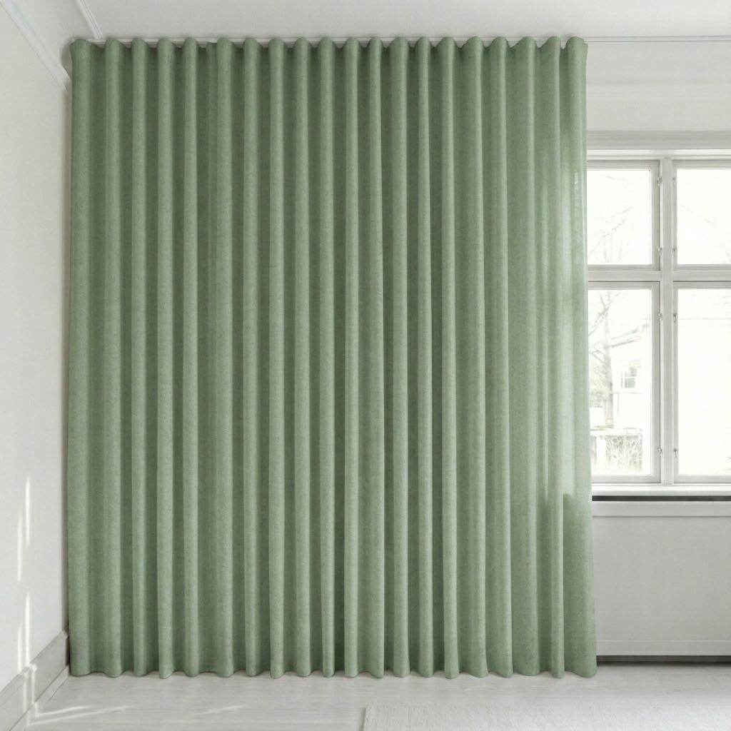 Semitransparent gardin på mål – Rina