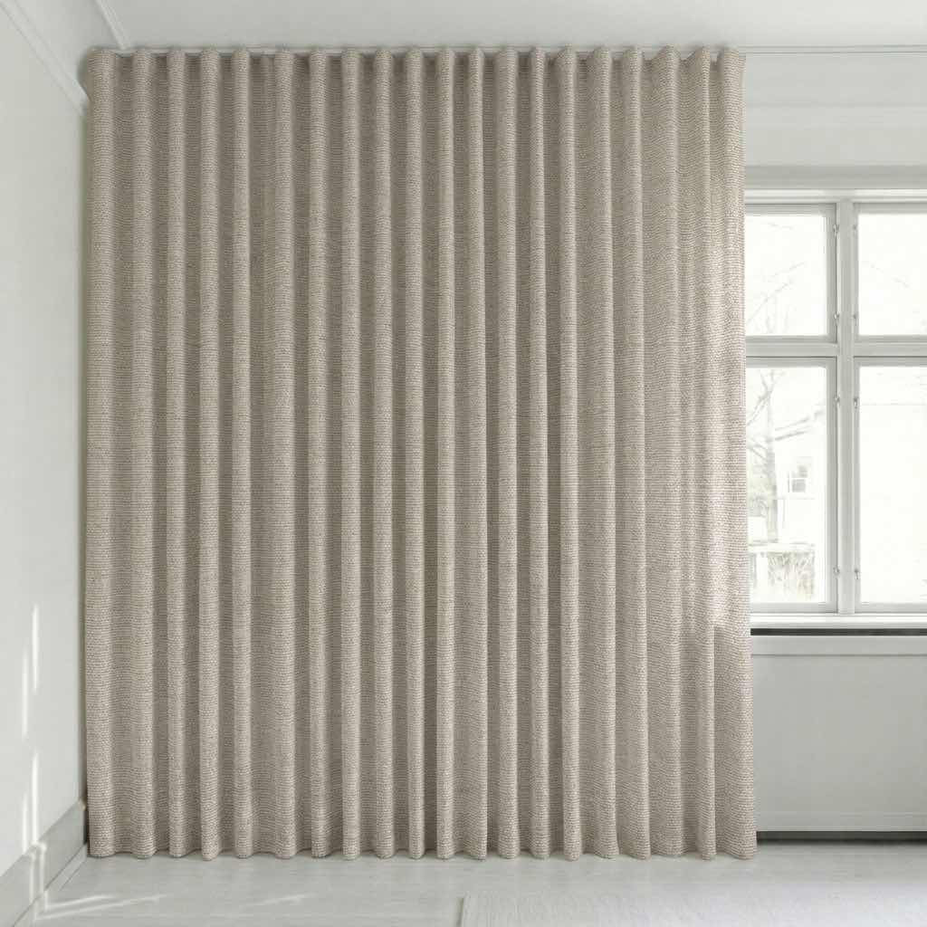 Semitransparent gardin på mål – Disa